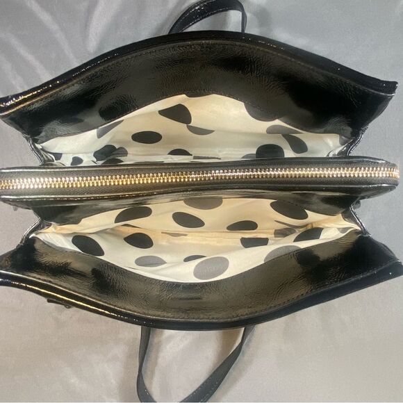 Kate Spade Black Patent Leather Tote with Gold Chain for any occasion - Picture 15 of 16